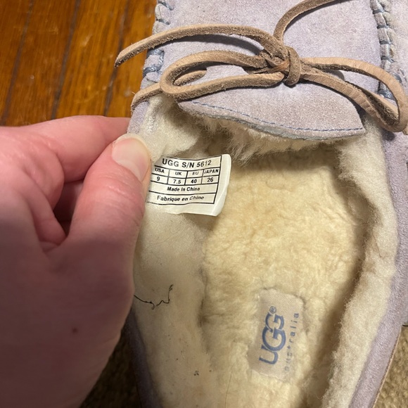 Ugg Dakota Slippers, size 9, periwinkle - Picture 5 of 5